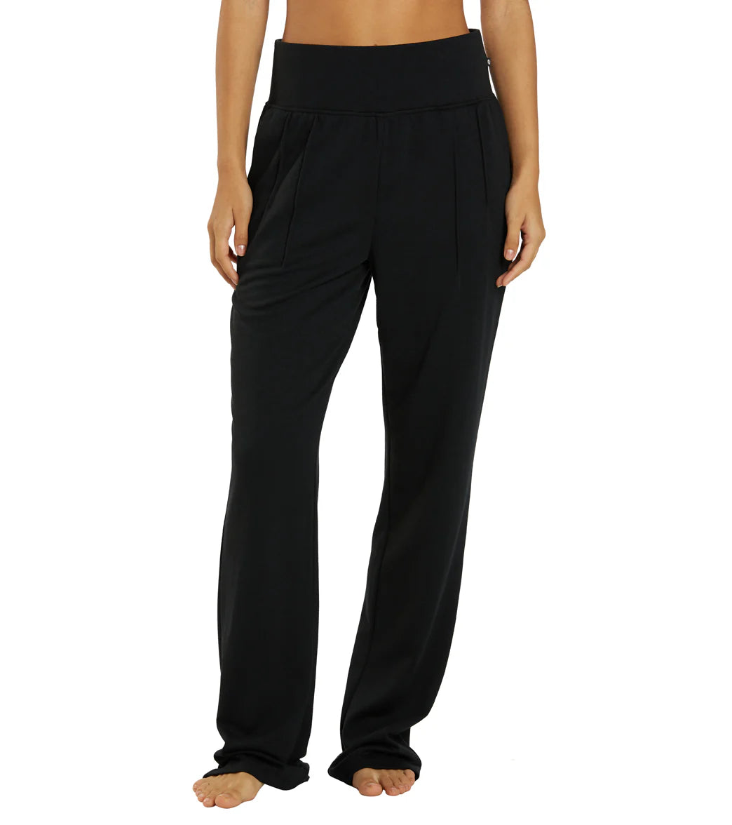 Marika Arlo Pant